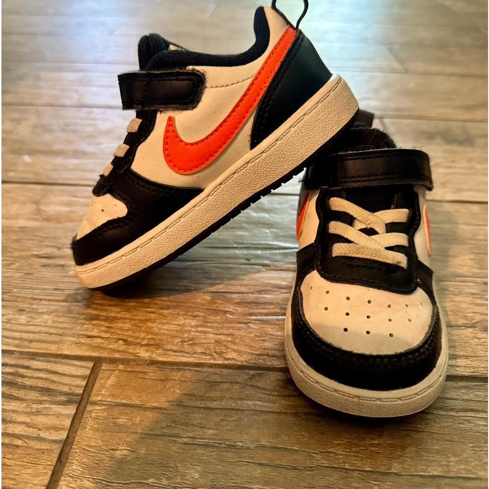 Nike Court Borough Low 2